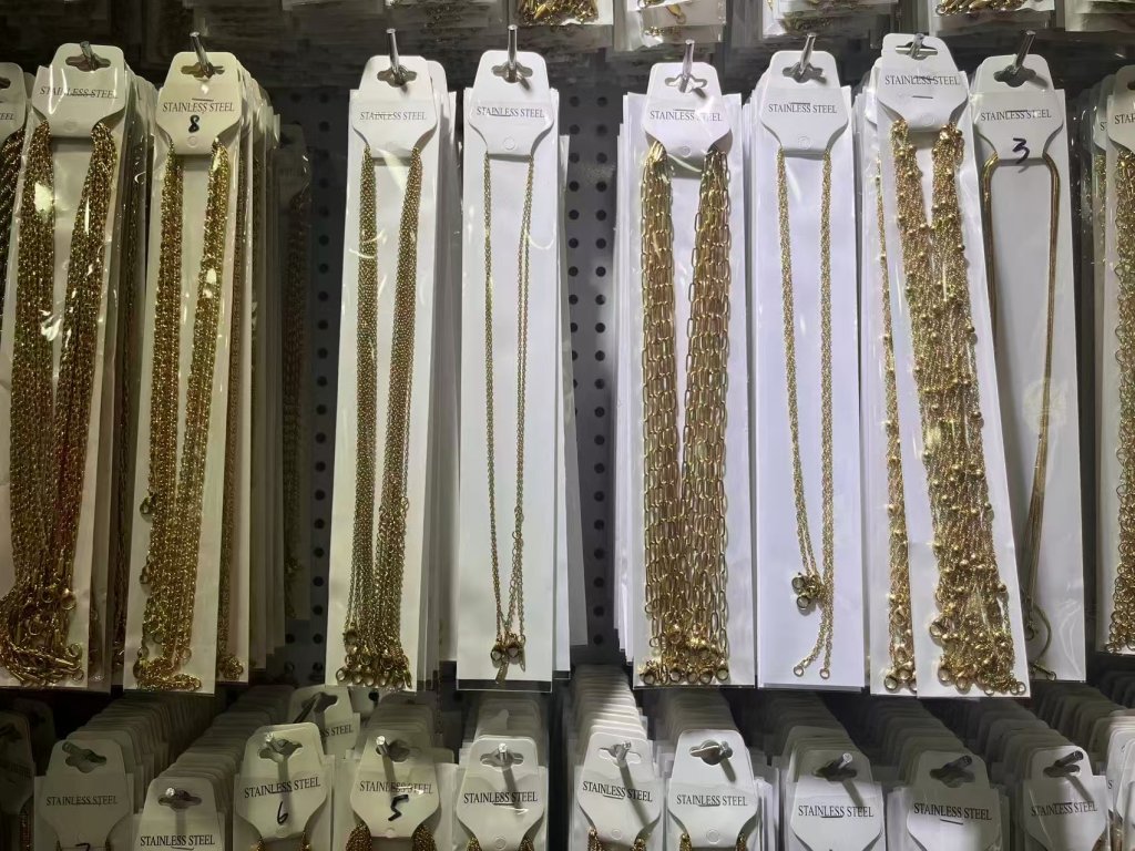 Gold Stainless Steel Chain Necklace, Unisex Thin Layering Chain Necklaces for Daily Wear